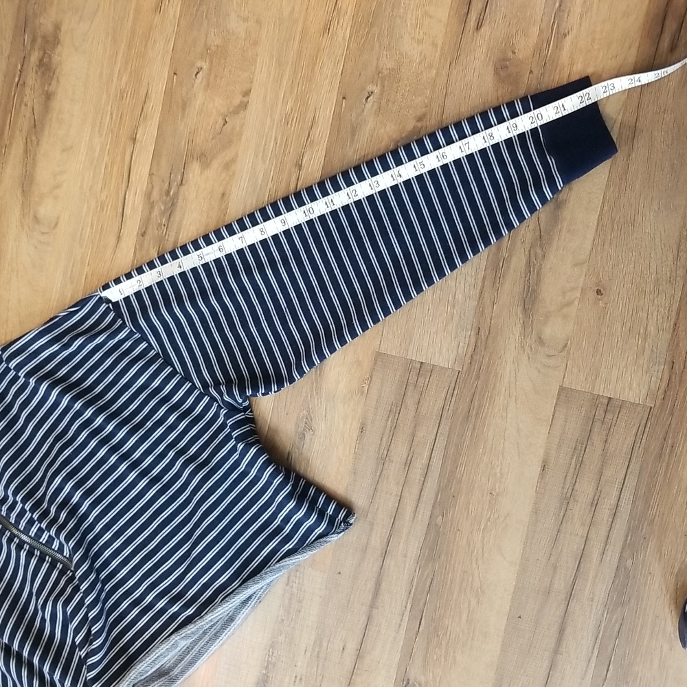 WILD FABLE Navy Striped 3/4 Zip Cropped Hoodie - Picture 12 of 12